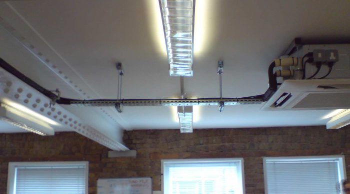 Ceiling with air con unit